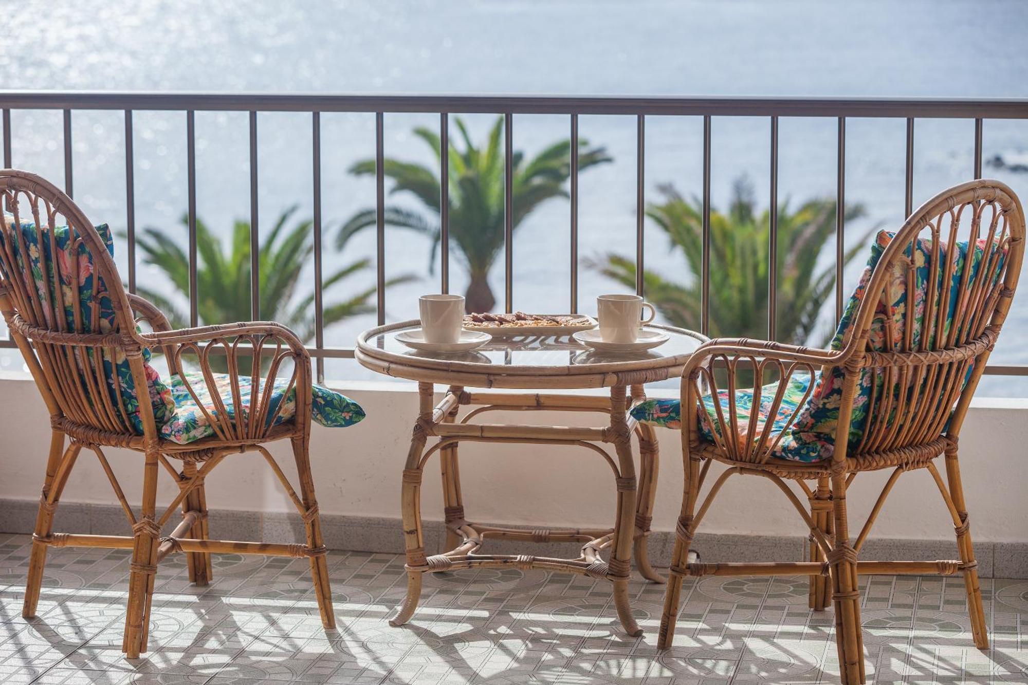 Апартаменты Casa De Franco - Ocean View, Terrace, Balcony, 50M From Playa La Arena, Fibre Net Пуэрто-де-Сантьяго Экстерьер фото