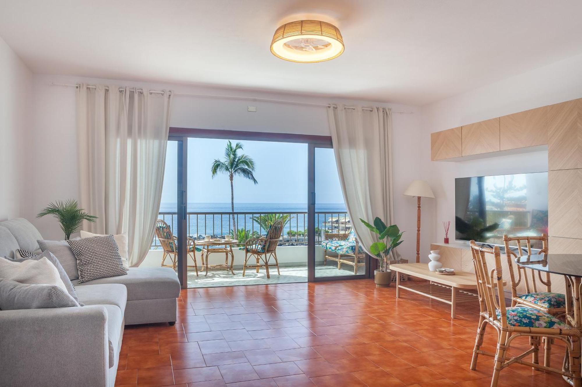 Апартаменты Casa De Franco - Ocean View, Terrace, Balcony, 50M From Playa La Arena, Fibre Net Пуэрто-де-Сантьяго Экстерьер фото